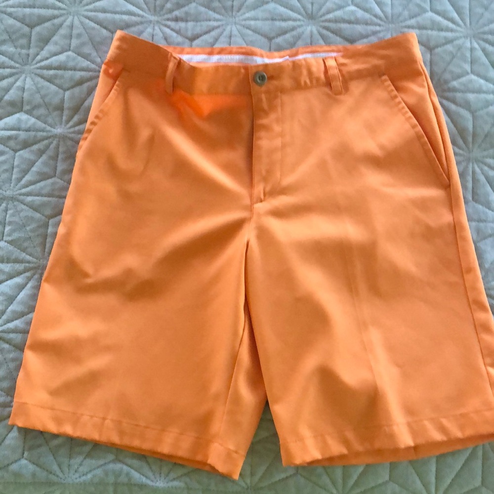 Mens golf shorts